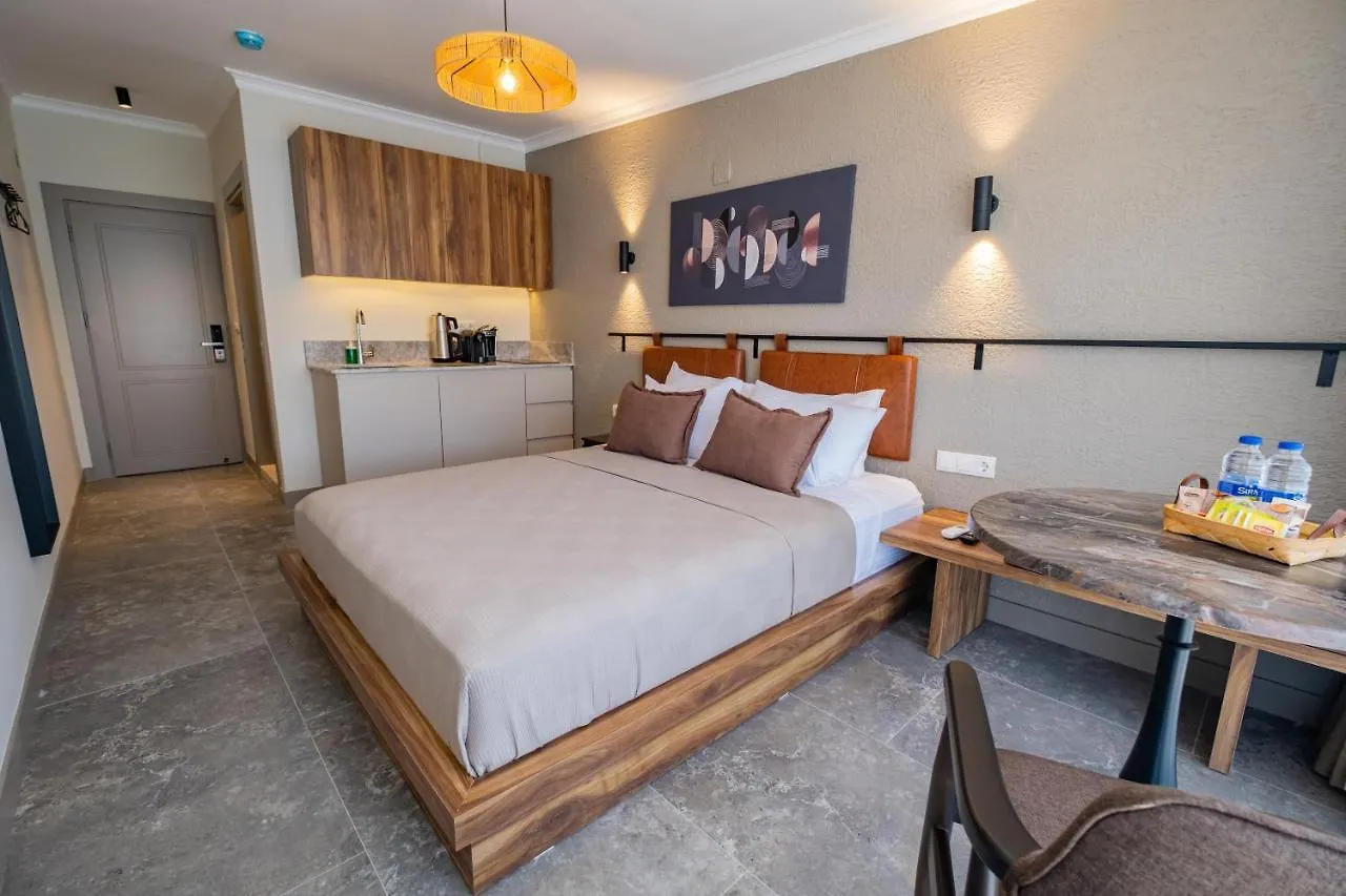 Bd Suites Foca Aparthotel