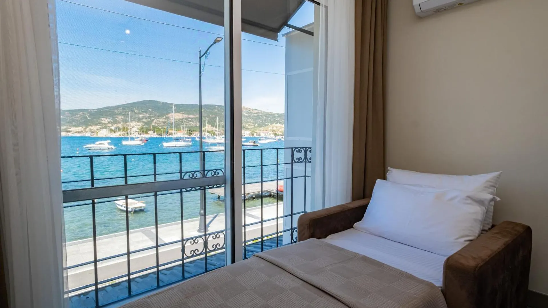 Bd Suites Foca 0*,