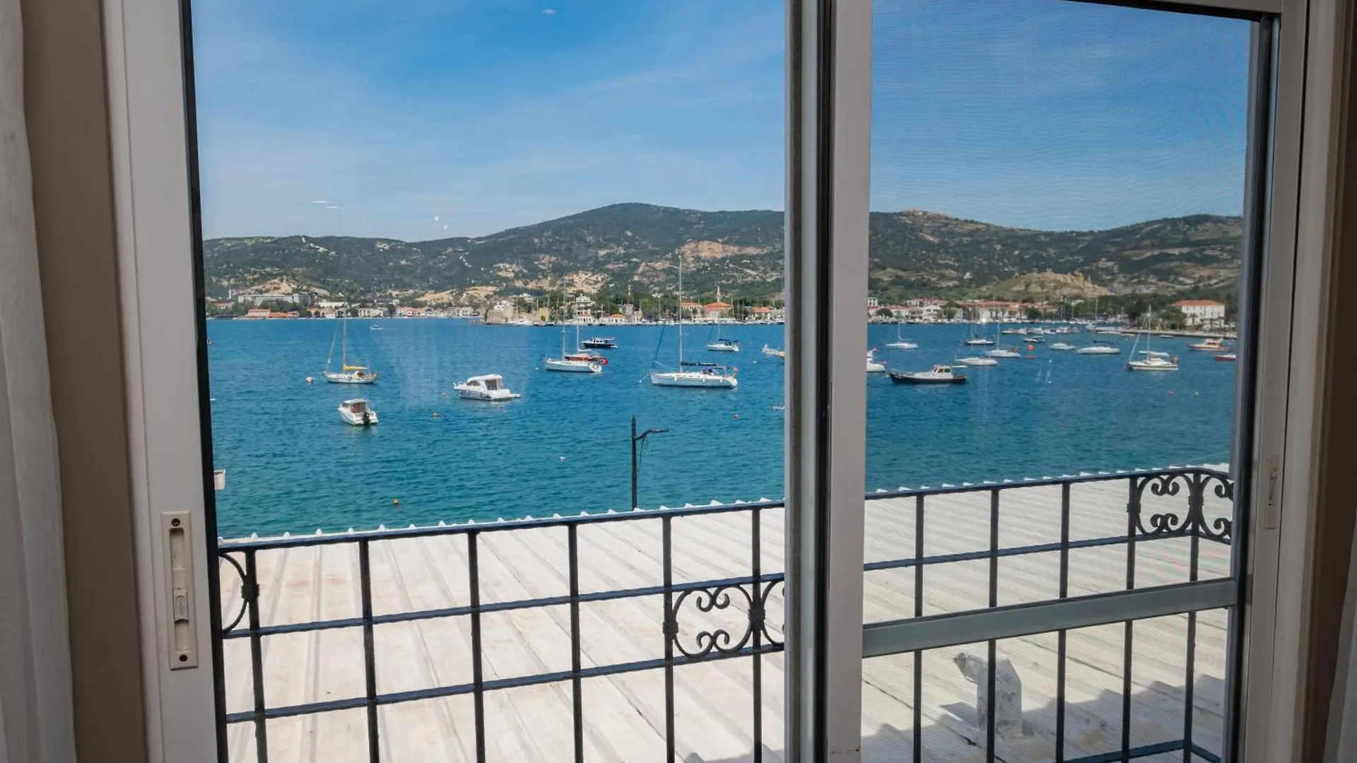 Aparthotel Bd Suites Foca
