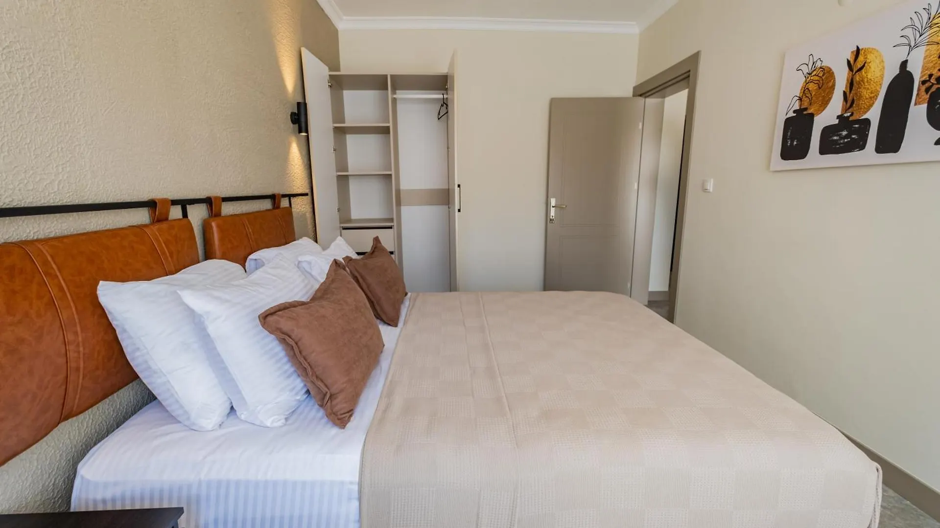 Bd Suites Foca 0*,