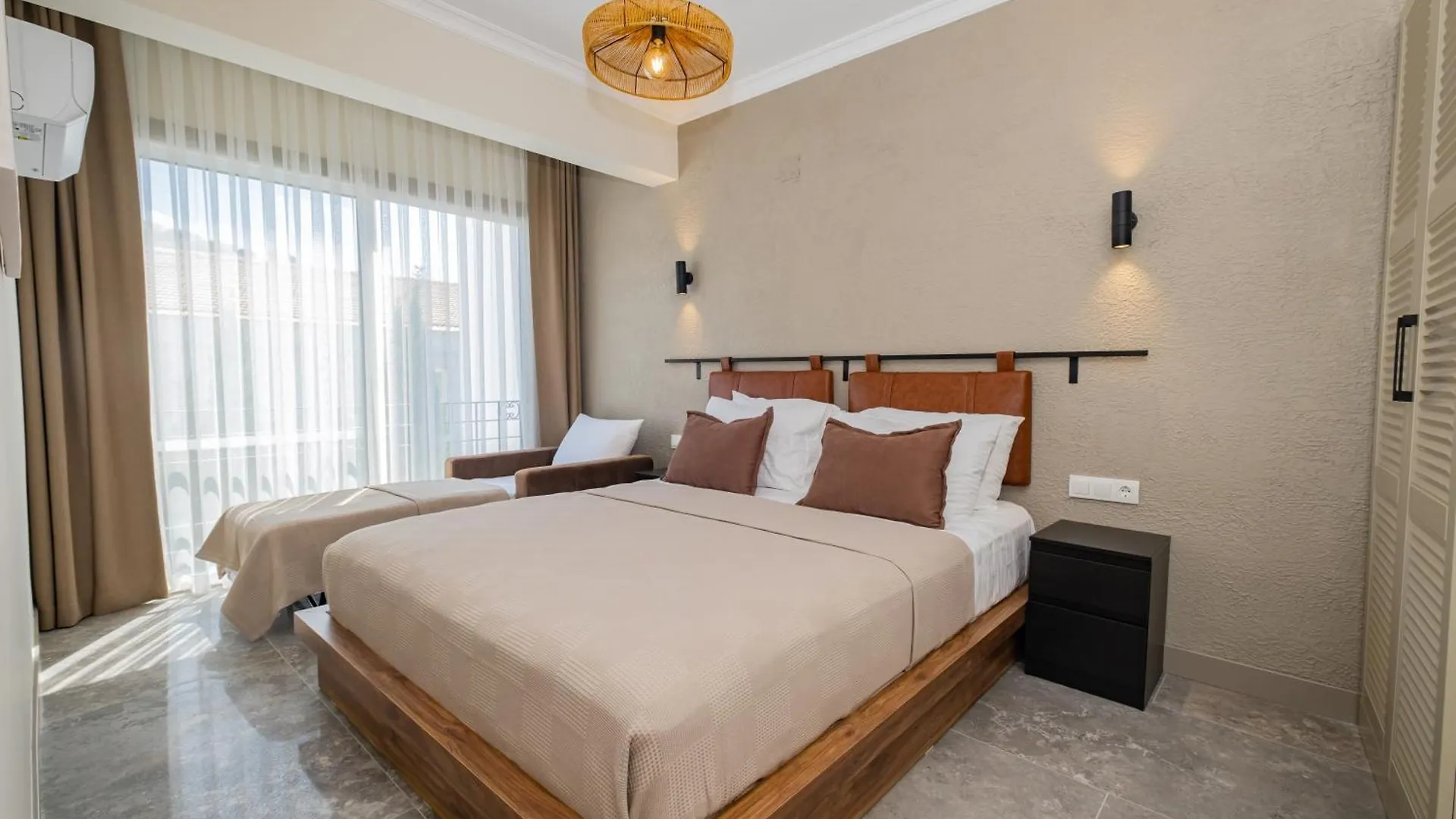 Bd Suites Foca 0*,