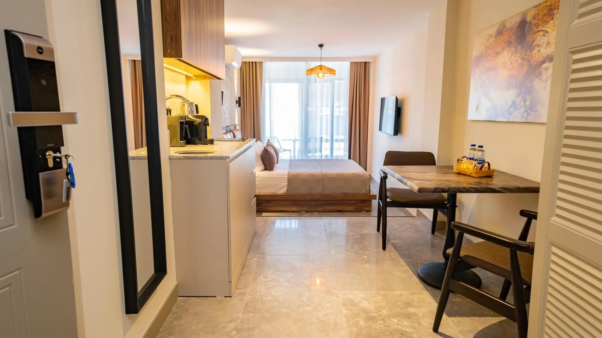 Bd Suites Foca Aparthotel