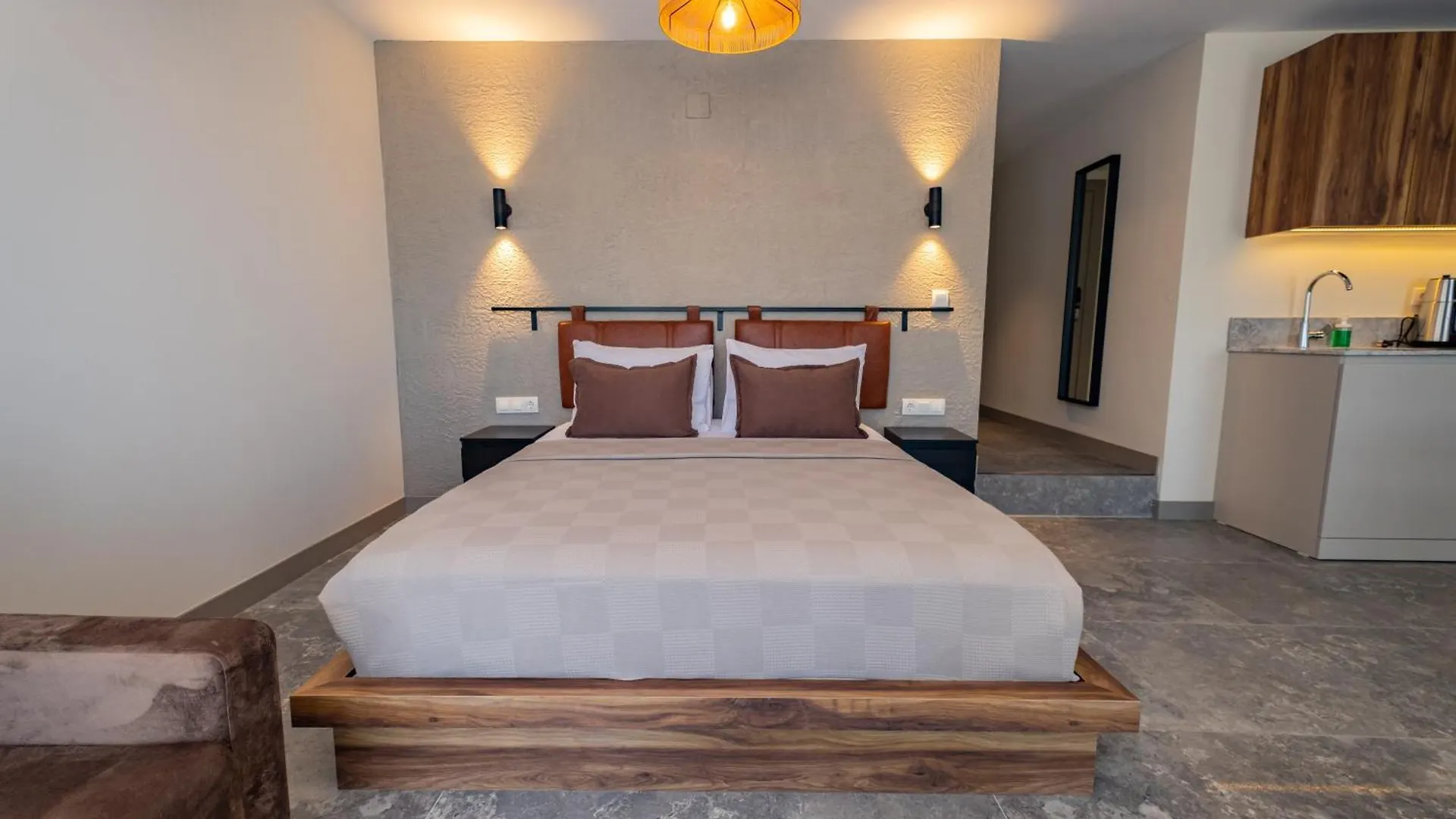 Bd Suites Foca Aparthotel