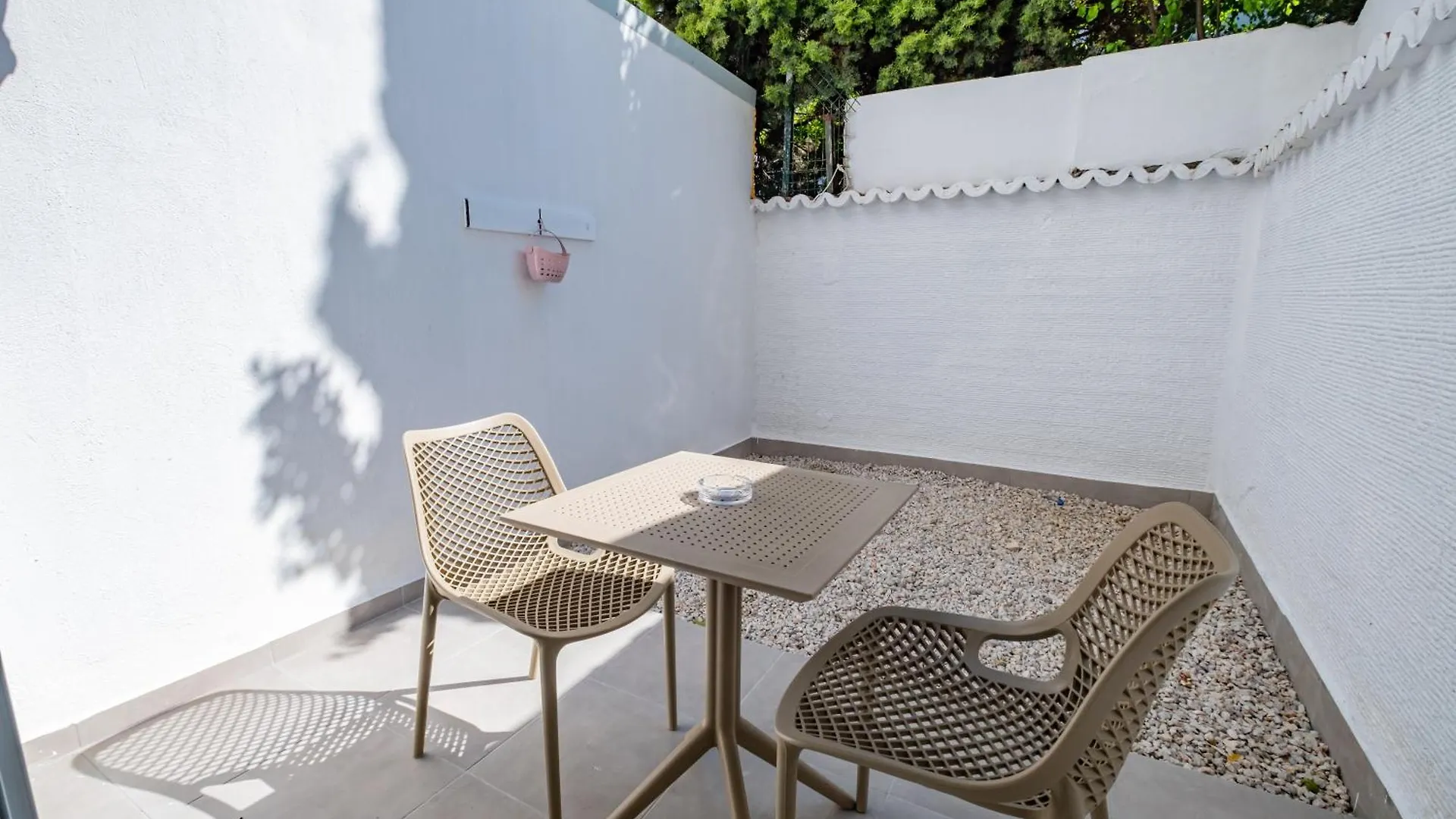 Bd Suites Foca Aparthotel