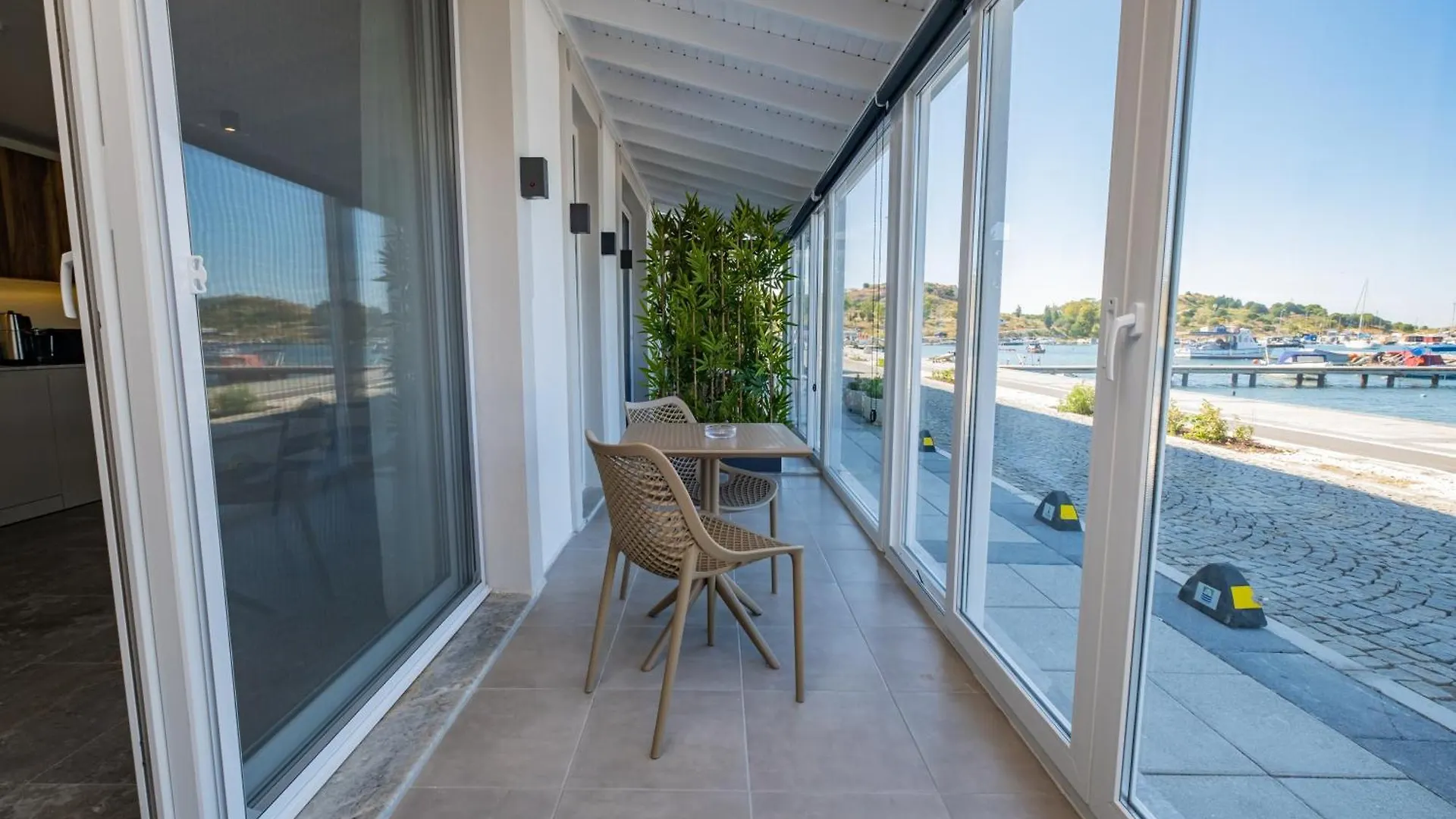 Aparthotel Bd Suites Foca