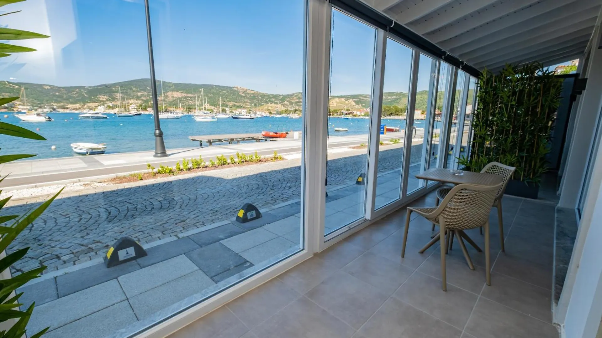 Aparthotel Bd Suites Foca